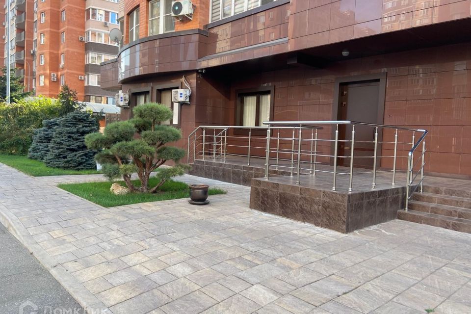 Продаётся 2-комнатная квартира, 77.7 м²