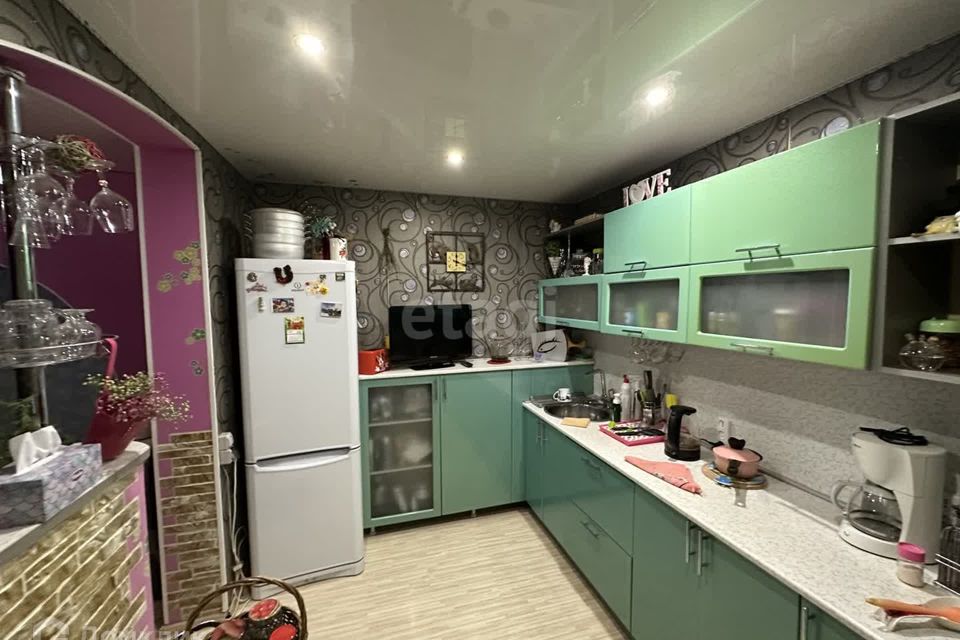 Продаётся 4-комнатная квартира, 77.3 м²
