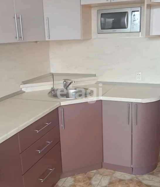 Продаётся 3-комнатная квартира, 67.2 м²
