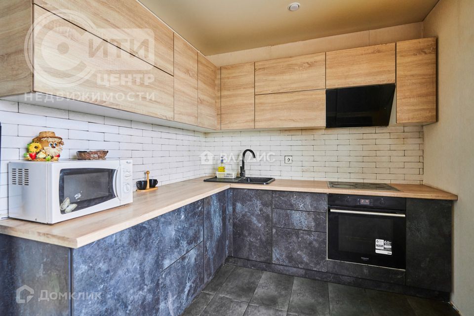 Продаётся 2-комнатная квартира, 63.4 м²