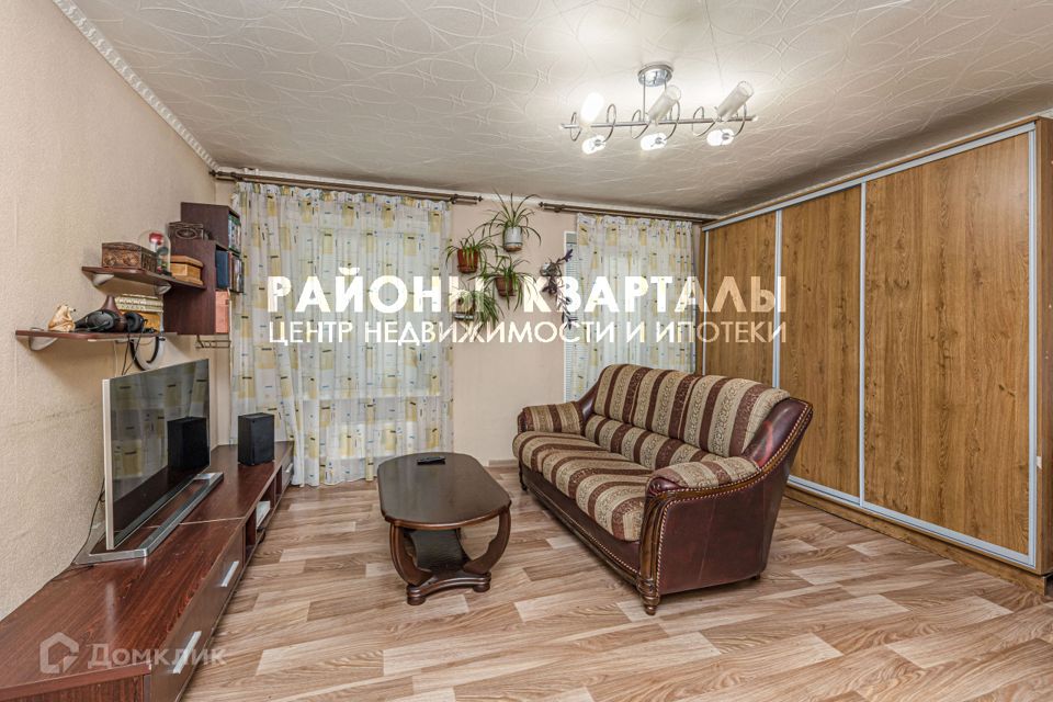 Продаётся 4-комнатная квартира, 83 м²