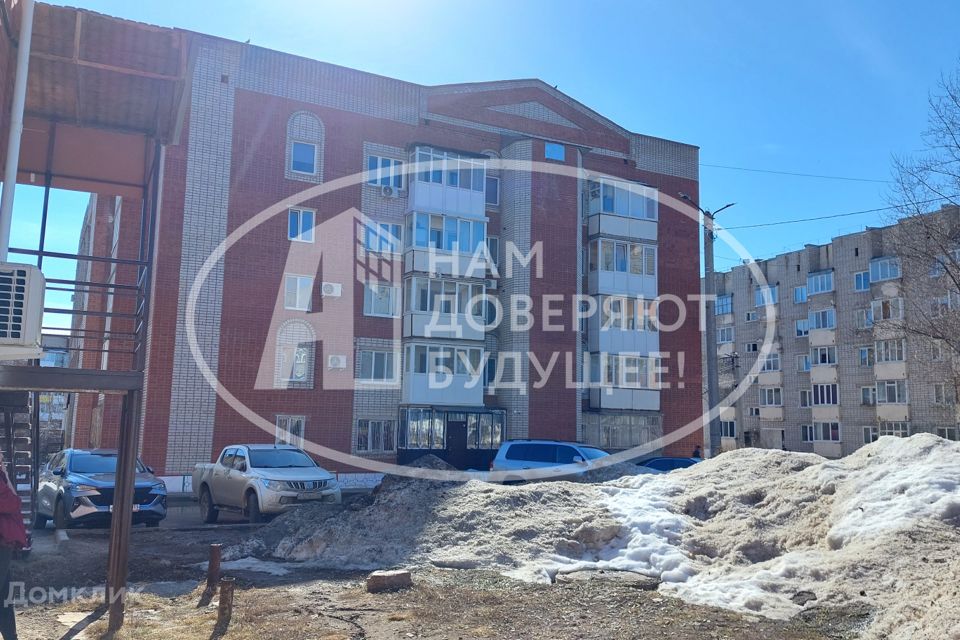 Продаётся 4-комнатная квартира, 82 м²