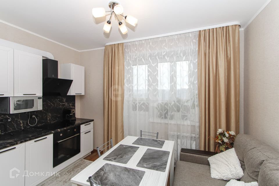 Продаётся 1-комнатная квартира, 41.7 м²