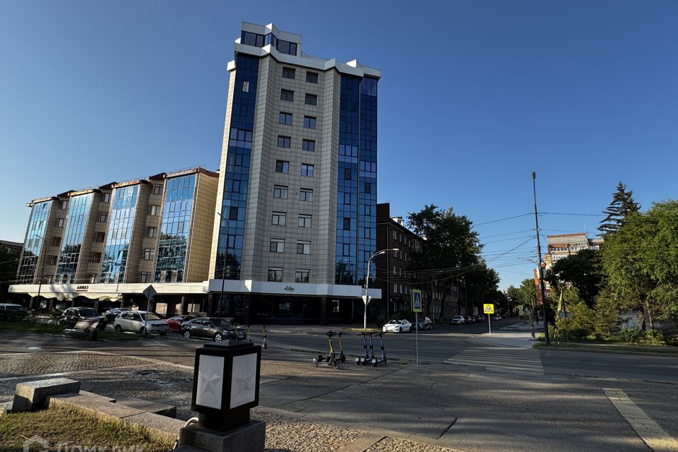 Продаётся 4-комнатная квартира, 120 м²