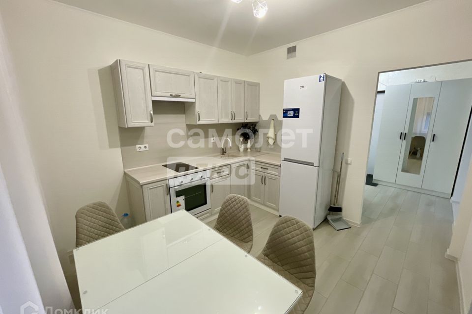 Сдаётся 2-комнатная квартира, 63 м²