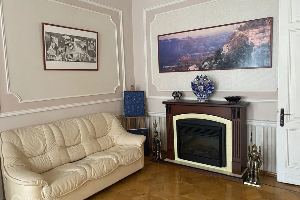 Продаётся 5-комнатная квартира, 160 м²