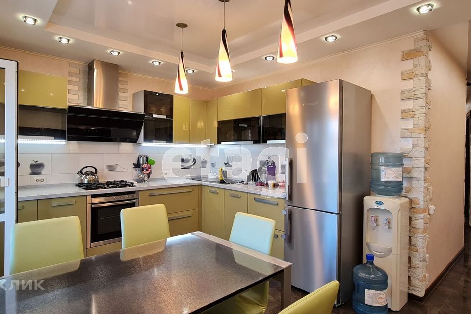 Продаётся 2-комнатная квартира, 84.1 м²