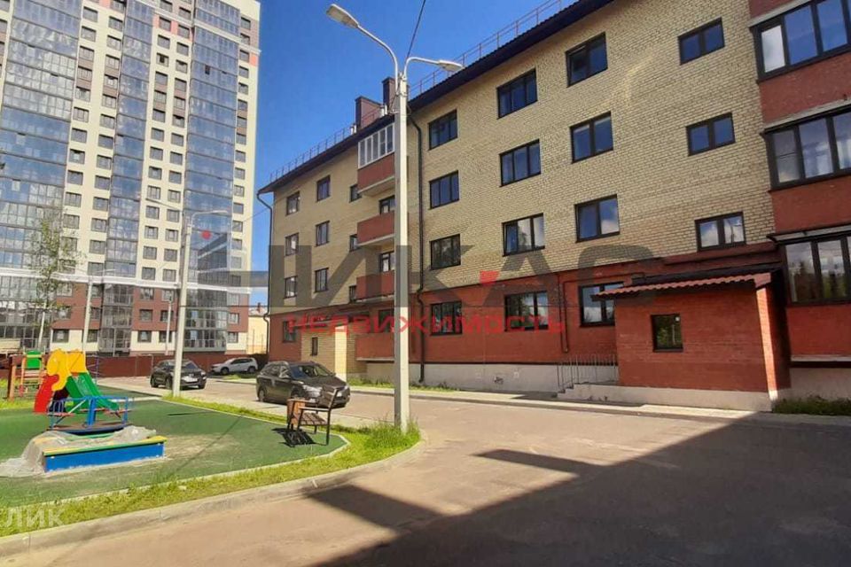 Продаётся 2-комнатная квартира, 65.8 м²