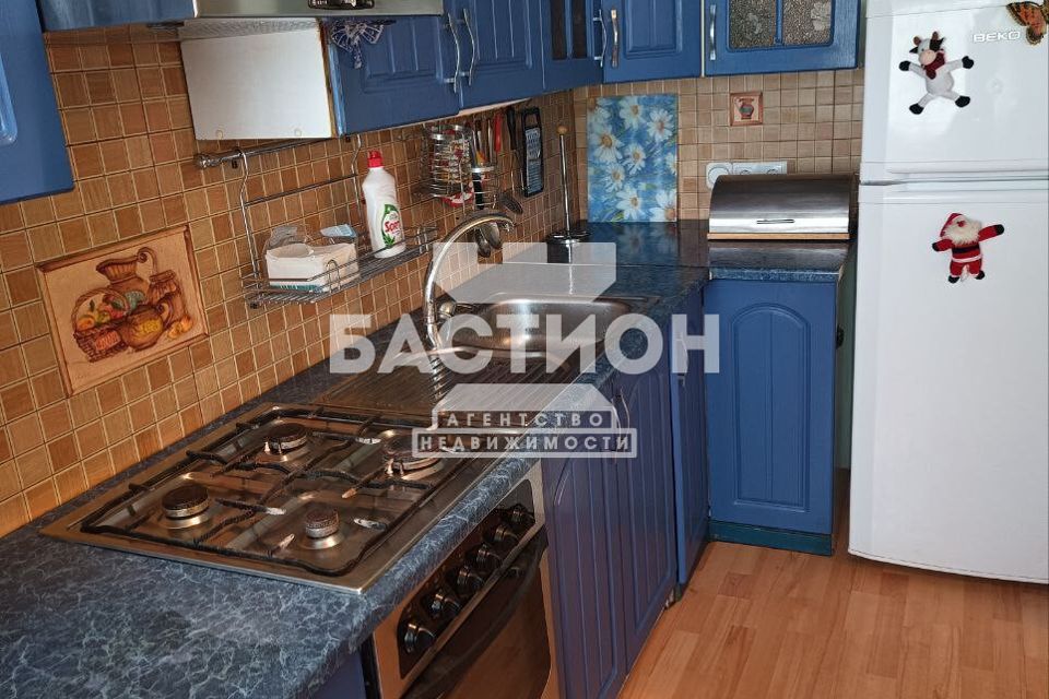 Продаётся 4-комнатная квартира, 57 м²