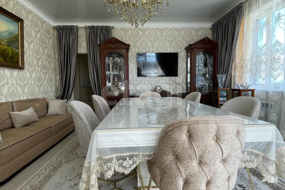 Продаётся 3-комнатная квартира, 95.6 м²