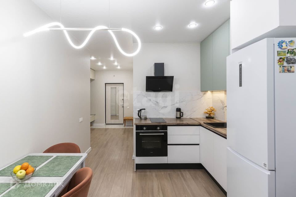 Продаётся 1-комнатная квартира, 42.2 м²