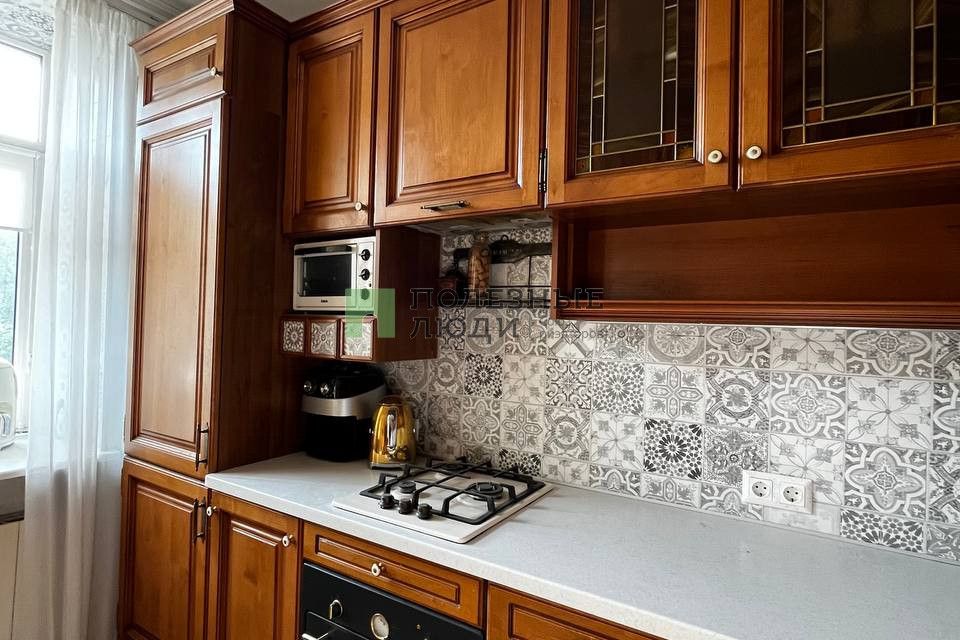 Продаётся 4-комнатная квартира, 90 м²