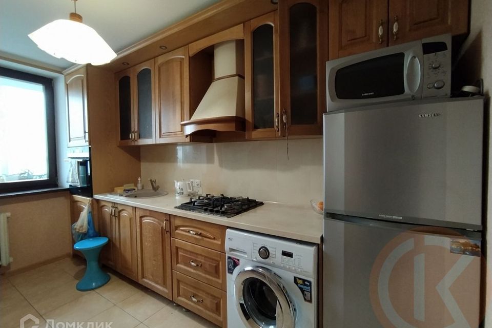Продаётся 4-комнатная квартира, 75.6 м²