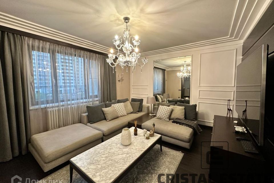 Сдаётся 3-комнатная квартира, 129.8 м²