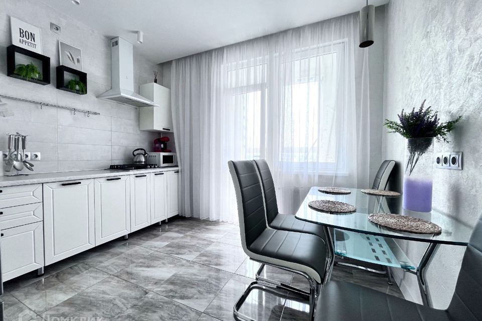 Продаётся 1-комнатная квартира, 38 м²