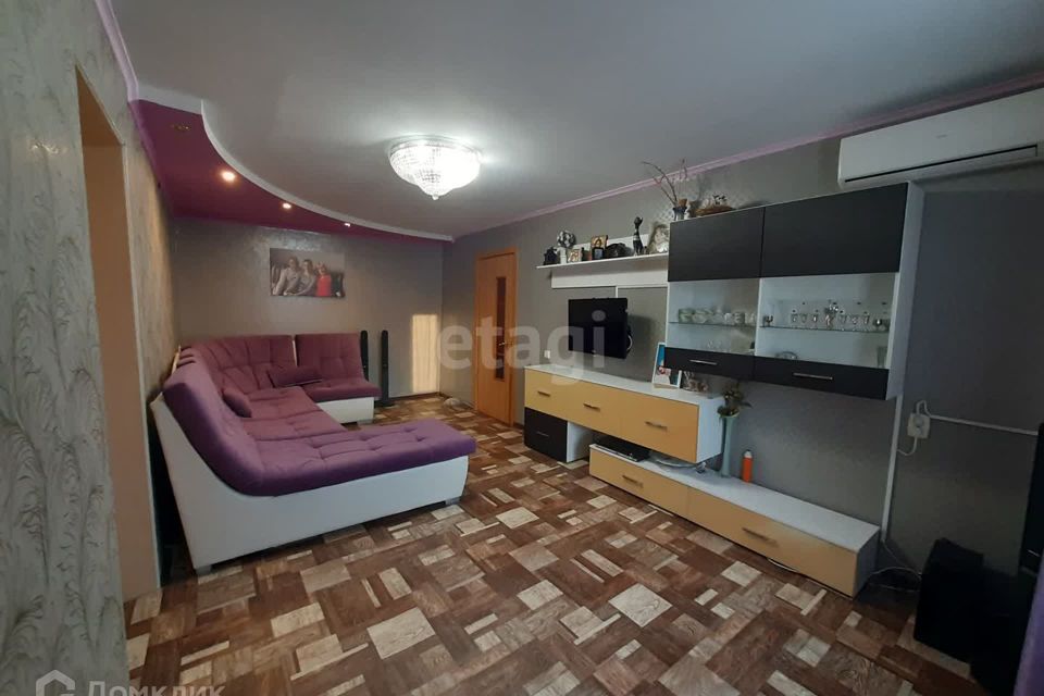 Продаётся 3-комнатная квартира, 53.9 м²