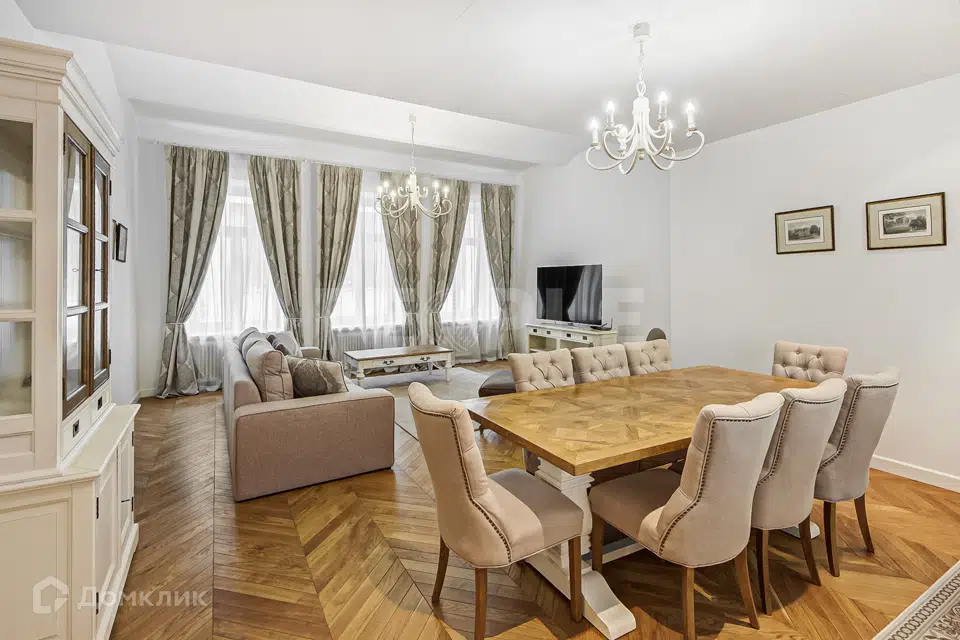 Продаётся 2-комнатная квартира, 125 м²