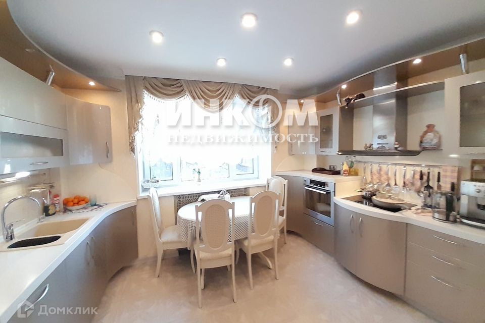 Сдаётся 3-комнатная квартира, 100 м²