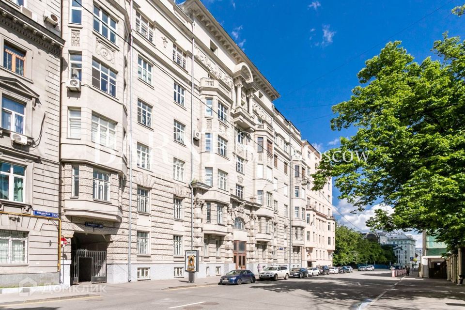 Продаётся 6-комнатная квартира, 250 м²