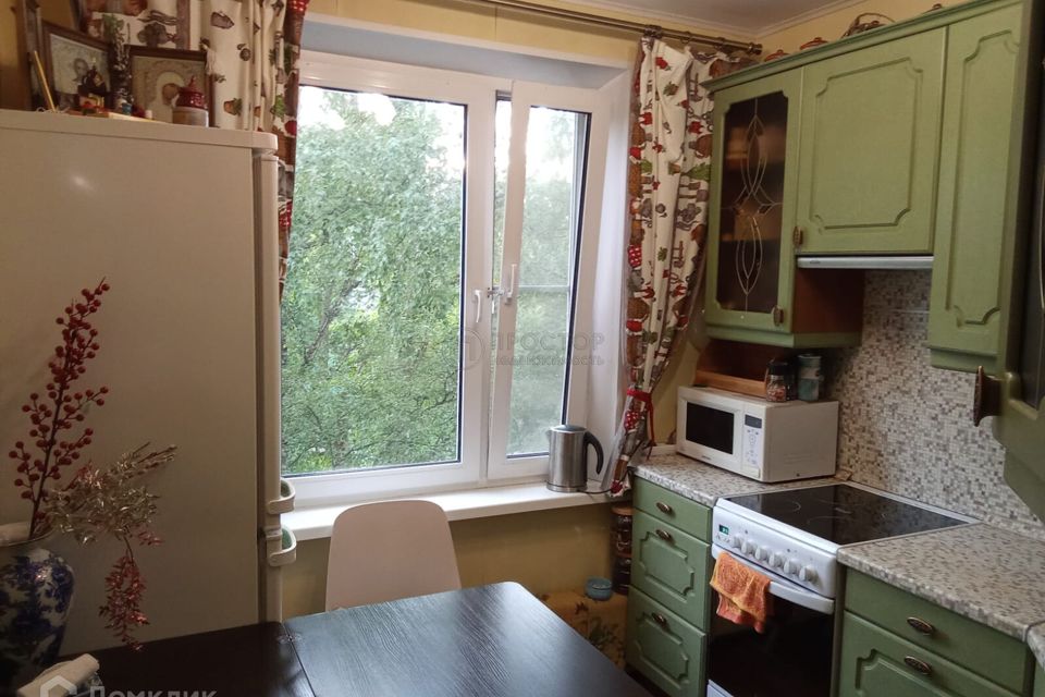 Продаётся 3-комнатная квартира, 58.3 м²