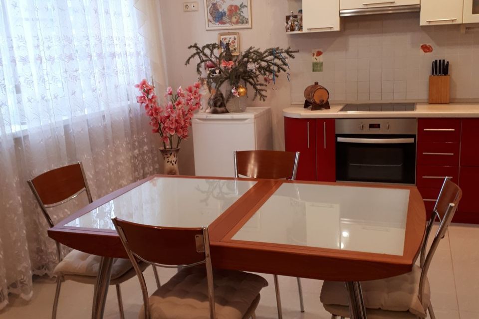 Продаётся 2-комнатная квартира, 70.2 м²