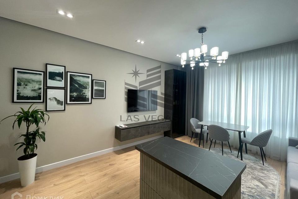 Сдаётся 2-комнатная квартира, 64 м²