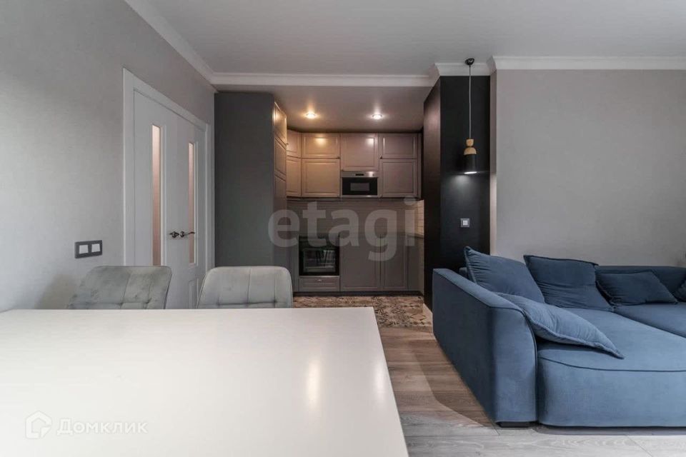 Сдаётся 1-комнатная квартира, 55.6 м²