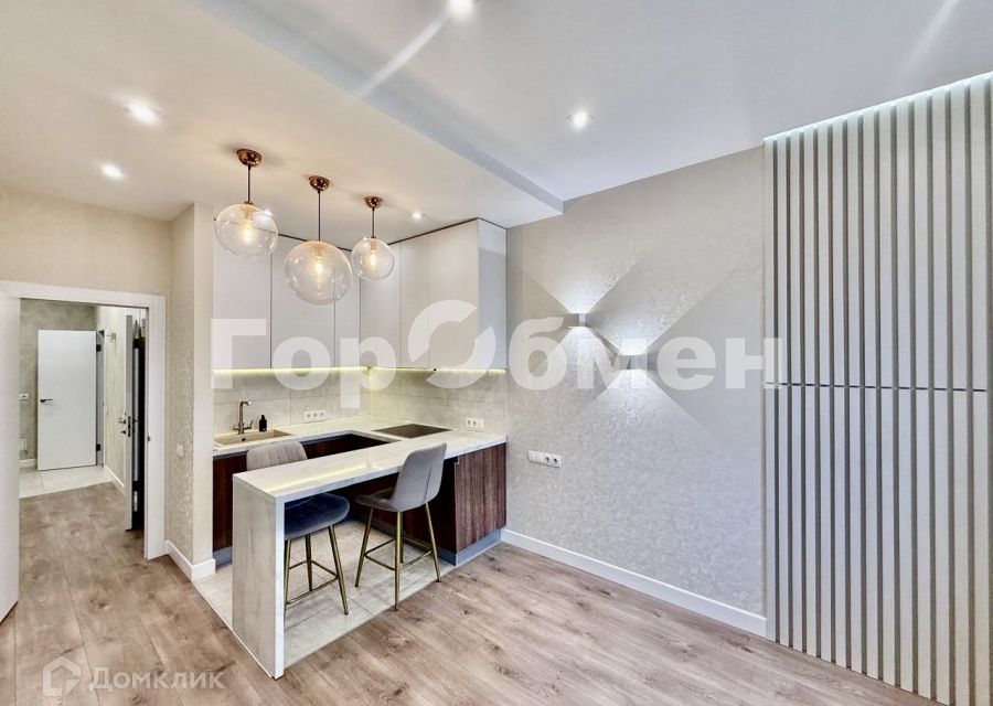 Продаётся 2-комнатная квартира, 55.6 м²