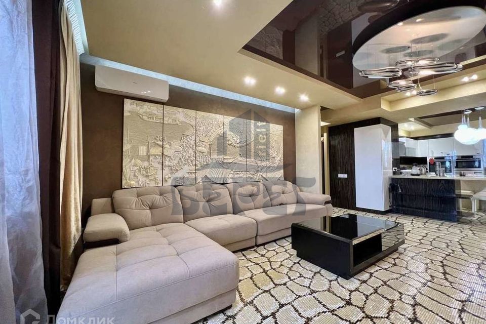 Сдаётся 3-комнатная квартира, 90 м²