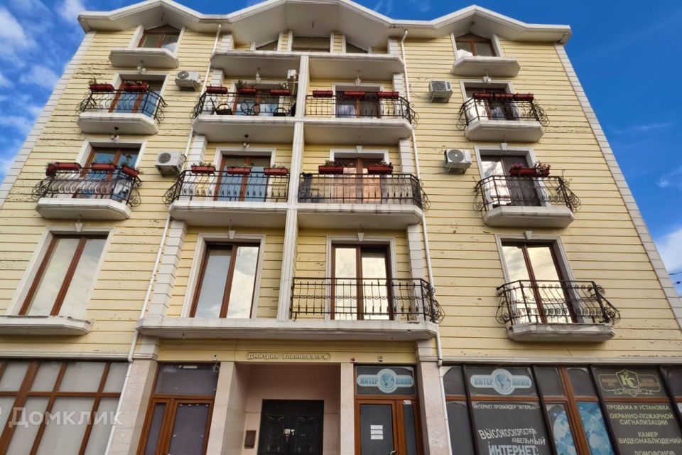 Продаётся 5-комнатная квартира, 161.8 м²