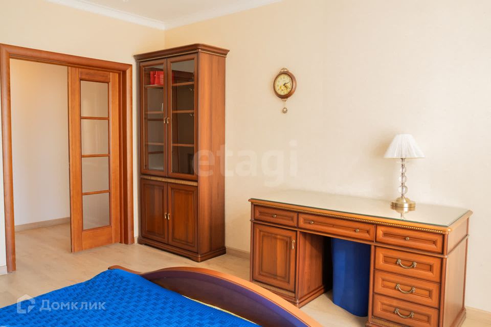 Продаётся 3-комнатная квартира, 101.9 м²