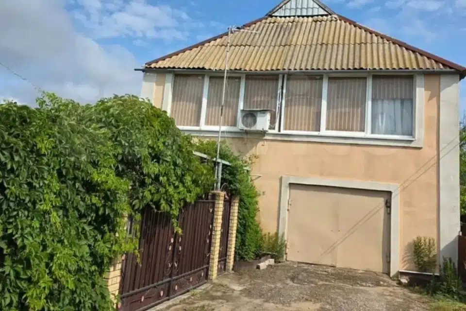 Продаётся 2-этажный дом, 180 м²