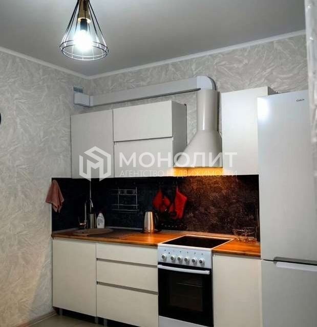 Сдаётся 2-комнатная квартира, 65 м²
