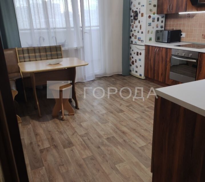 Сдаётся 2-комнатная квартира, 88 м²