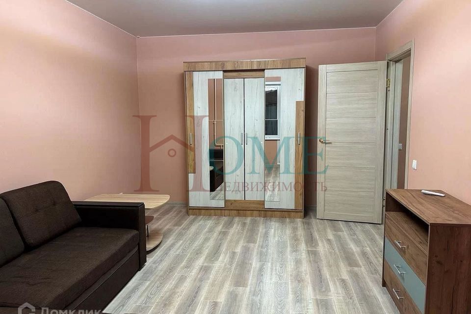 Сдаётся 1-комнатная квартира, 42 м²