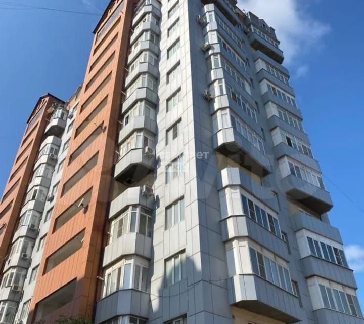 Продаётся 2-комнатная квартира, 76.6 м²