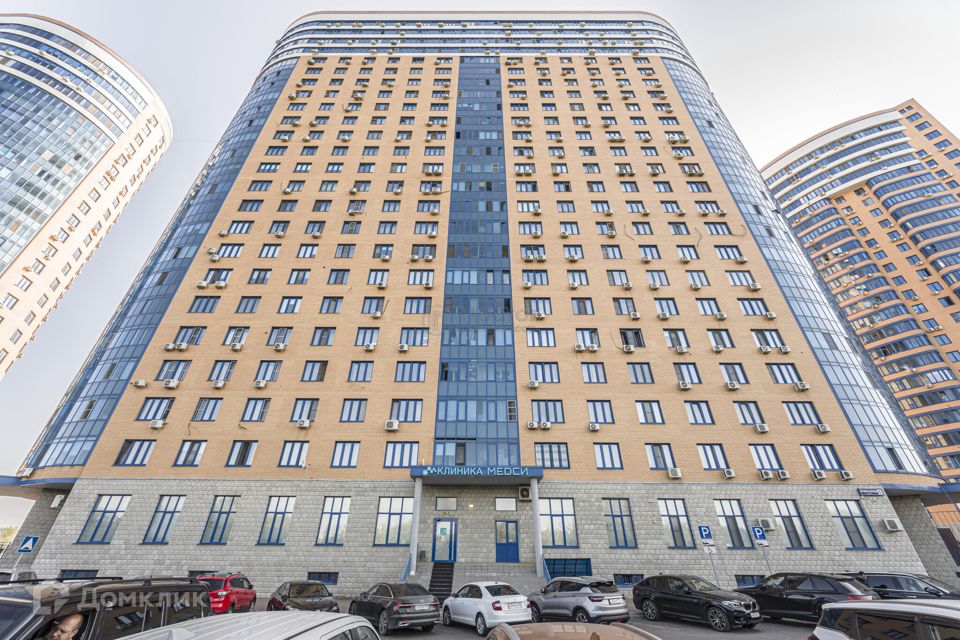 Продаётся 4-комнатная квартира, 148.1 м²