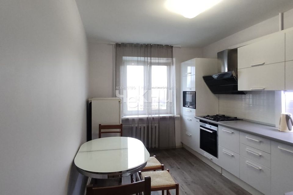 Сдаётся 2-комнатная квартира, 73 м²