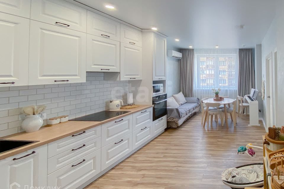 Продаётся 3-комнатная квартира, 76 м²