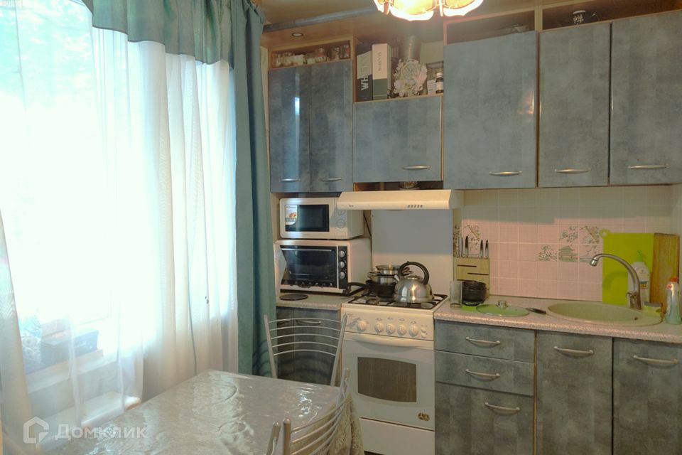 Продаётся 4-комнатная квартира, 59.2 м²