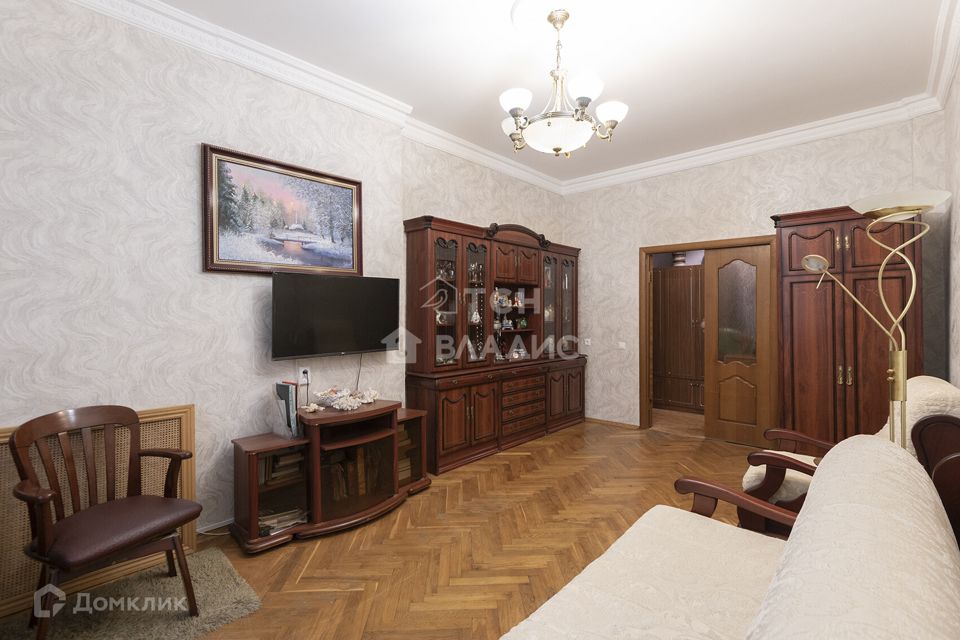 Продаётся 2-комнатная квартира, 60.8 м²