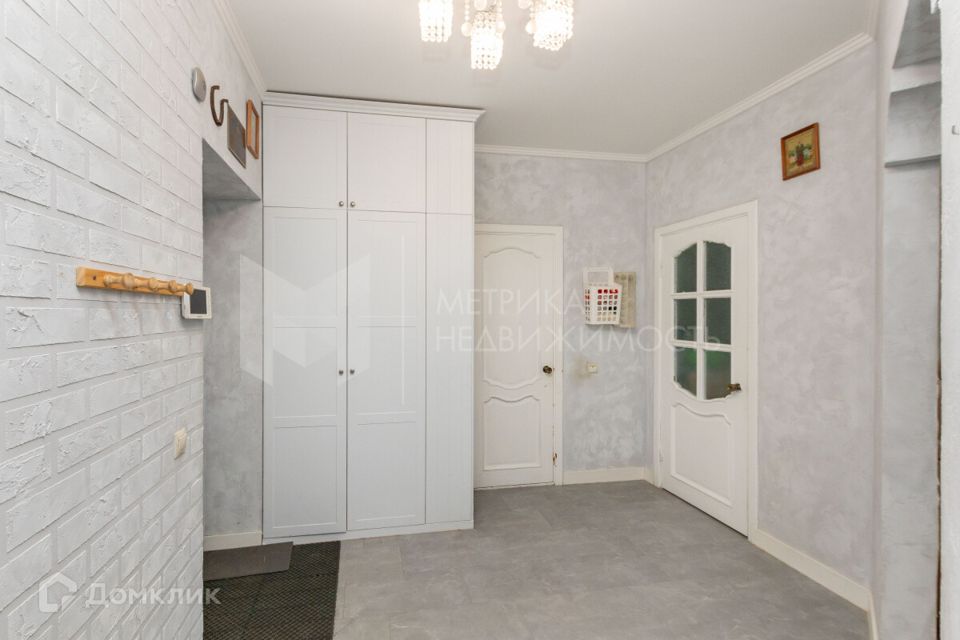 Продаётся 5-комнатная квартира, 146 м²