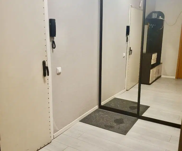Продаётся 1-комнатная квартира, 43 м²