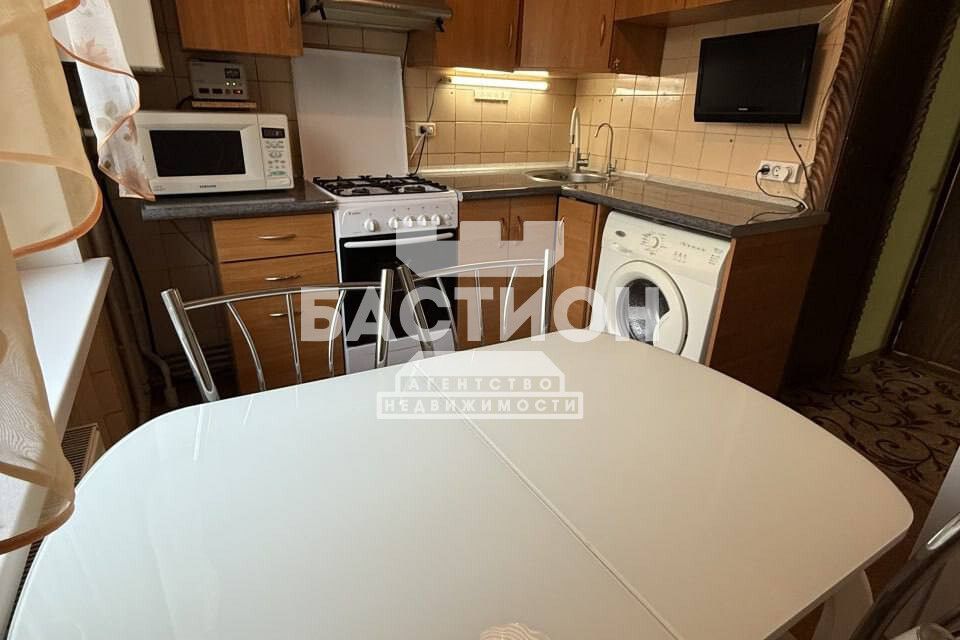 Продаётся 3-комнатная квартира, 65 м²