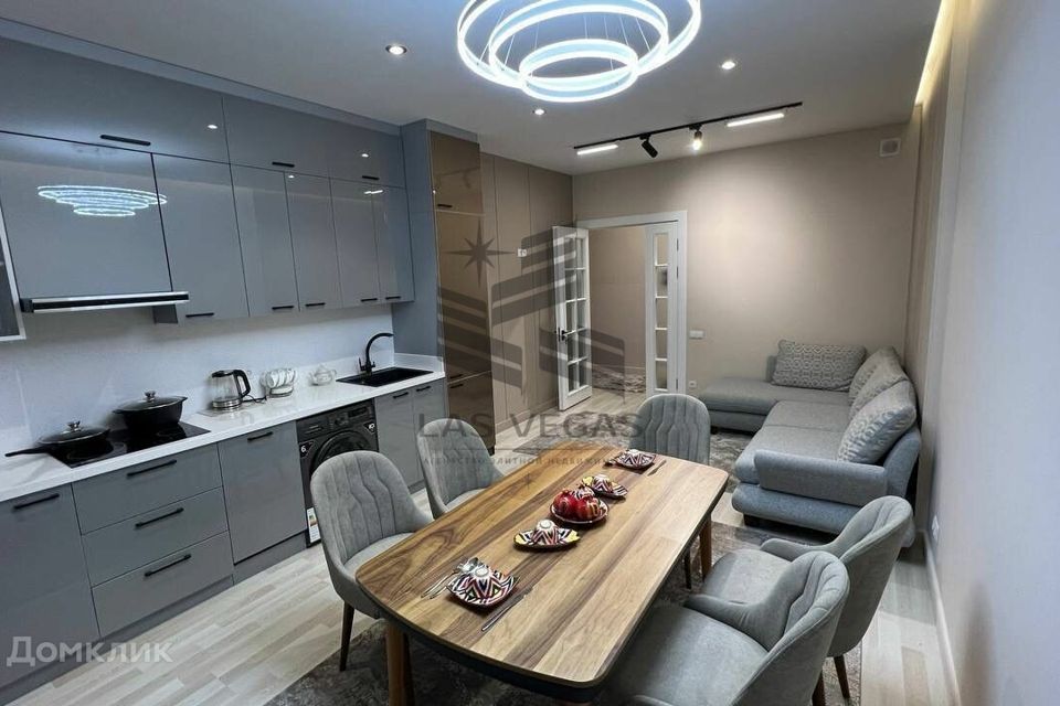 Сдаётся 3-комнатная квартира, 93 м²