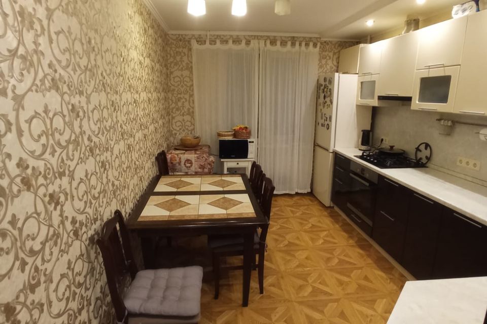 Продаётся 3-комнатная квартира, 70 м²