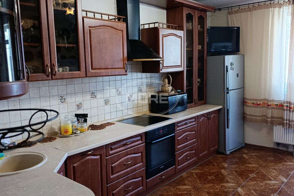 Продаётся 2-комнатная квартира, 65.5 м²