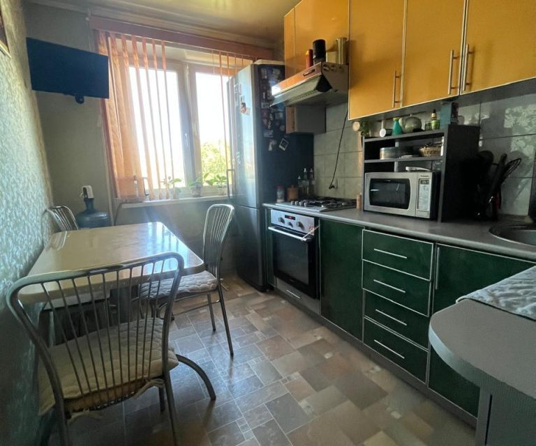 Продаётся 3-комнатная квартира, 59.3 м²