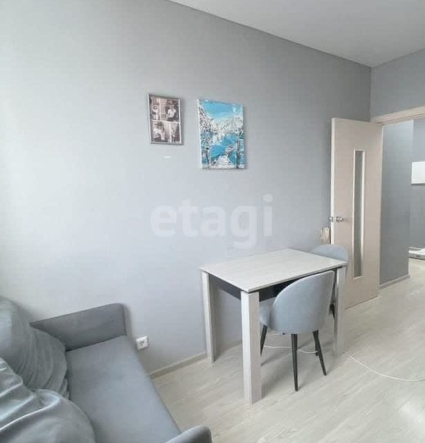 Продаётся 1-комнатная квартира, 35.6 м²