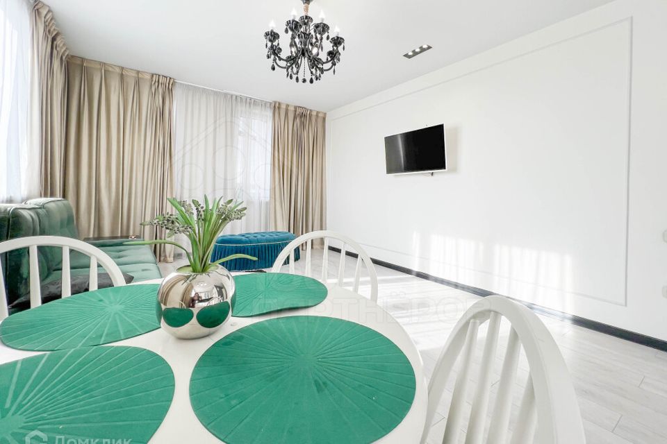 Сдаётся 2-комнатная квартира, 72 м²